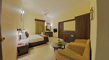 AMS Raj Palace Sundar