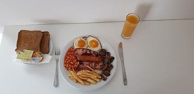 A. Maos Hotel Apartments