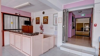 A. Maos Hotel Apartments