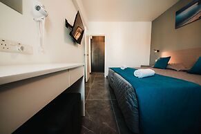 A. Maos Hotel Apartments