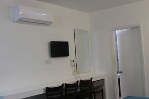 A. Maos Hotel Apartments