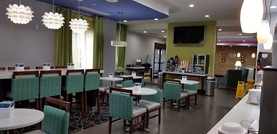 Comfort Inn & Suites Tulsa I-44 West - Rt 66