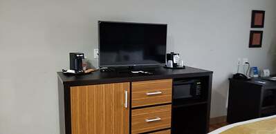 Comfort Inn & Suites Tulsa I-44 West - Rt 66