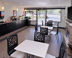 Econo Lodge Rochester I-90 & I-390