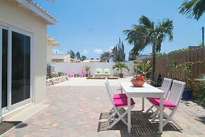 Pauline's Apartments Aruba