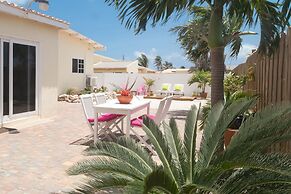 Pauline's Apartments Aruba