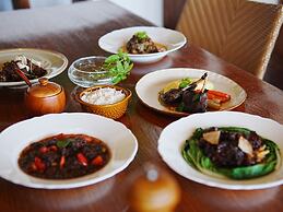 Cadlao Resort & Restaurant
