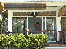 Cadlao Resort & Restaurant