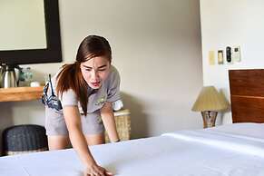 Cadlao Resort & Restaurant