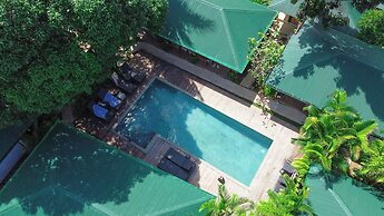 Cadlao Resort & Restaurant