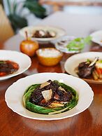 Cadlao Resort & Restaurant