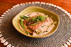 Cadlao Resort & Restaurant