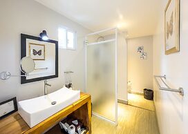 Cadlao Resort & Restaurant