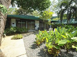 Cadlao Resort & Restaurant