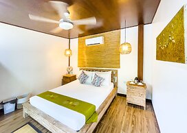 Cadlao Resort & Restaurant