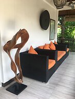 Cadlao Resort & Restaurant