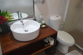 Cadlao Resort & Restaurant