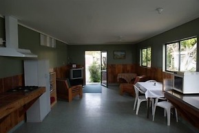 Cottage Park Motor Lodge and Conference Centre