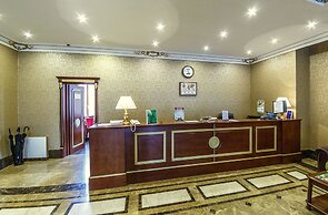 Avshar Hotel