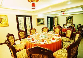 Classic Hoang Long Hotel