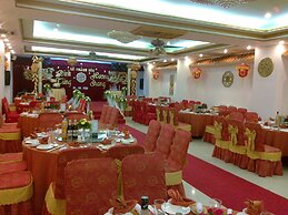 Classic Hoang Long Hotel