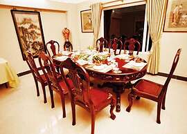 Classic Hoang Long Hotel