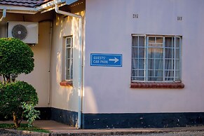 Mosi-O-Tunya Executive Lodge