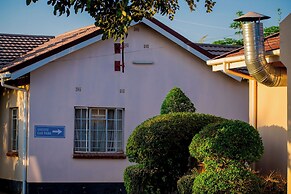 Mosi-O-Tunya Executive Lodge