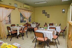 Mosi-O-Tunya Executive Lodge