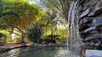 CHALET TROPICAL Hotel & Restaurant-Pizzeria