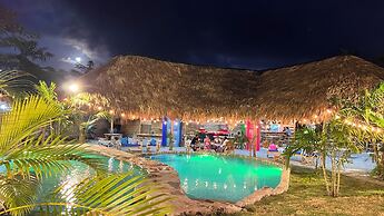 CHALET TROPICAL Hotel & Restaurant-Pizzeria