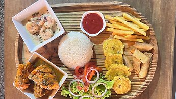 CHALET TROPICAL Hotel & Restaurant-Pizzeria