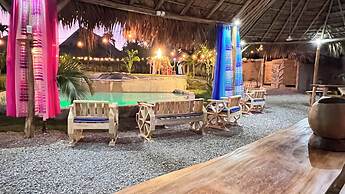 CHALET TROPICAL Hotel & Restaurant-Pizzeria