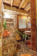 CHALET TROPICAL Hotel & Restaurant-Pizzeria