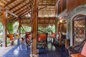 CHALET TROPICAL Hotel & Restaurant-Pizzeria