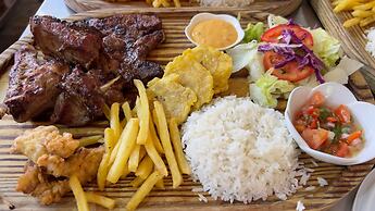 CHALET TROPICAL Hotel & Restaurant-Pizzeria