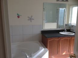 Toronto North Travellers Home