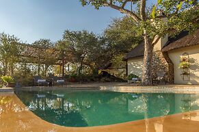 Mbizi Bush Lodge