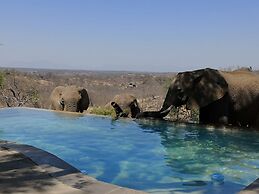Mbizi Bush Lodge
