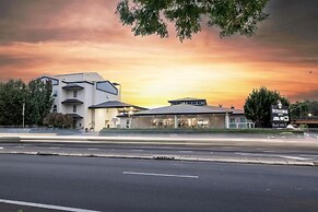 International Hotel Wagga Wagga