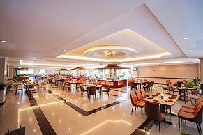 Van Phat Riverside Hotel