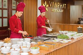 Van Phat Riverside Hotel