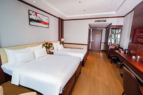 Van Phat Riverside Hotel