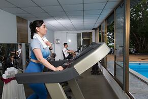 Van Phat Riverside Hotel