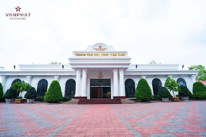 Van Phat Riverside Hotel