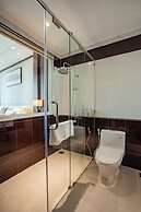 Van Phat Riverside Hotel