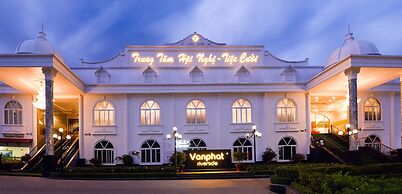 Van Phat Riverside Hotel