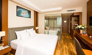 Van Phat Riverside Hotel