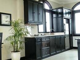 Hamilton Oceanview Villa