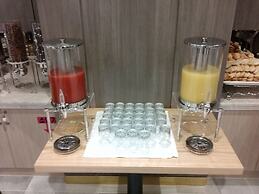 Hyunjin Tourist Hotel